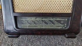 staré rádio Tesla 401U - 3