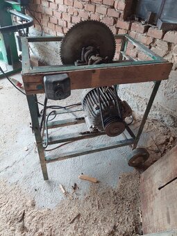 Prodám cikrulárku na 380V motor 4kW - 3