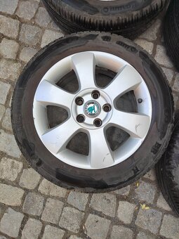 Prodám orig alu 16 škoda Octavia 2 5x112 ET 50 letní pneu - 3