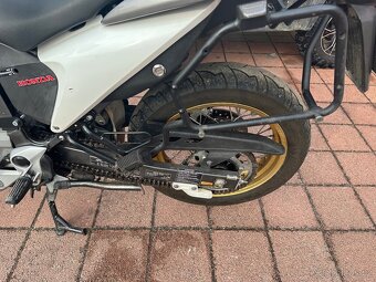 Honda Transalp 700 - 3