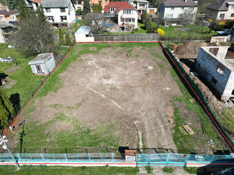 Zasíťovaný stavební pozemek 1004m2 Český Brod,Praha 30min - 3