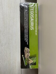 Stegosaurus skládací kostra_hra na paleontologa - 3
