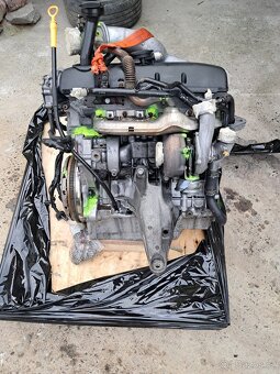 Motor 2,5 tdi 128kw : AXE top stav T5 KOMLETNÍ - 3