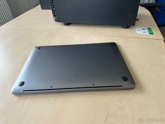 MacBook Air 13” M1 | 8GB RAM | 256GB SSD | SK klávesnice | V - 3