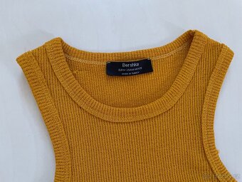 Úplet crop top, vestička, vel M i méně, Bershka - 3