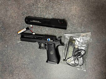 Airsoft pistole Desert Eagle – celokovová replika Magnum Res - 3