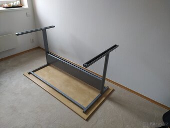 Kancelářský stůl IKEA FREDRIK - 3