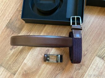 Nový dárkový set opasků BANDI - hnědý kožený, vínový pružný - 3