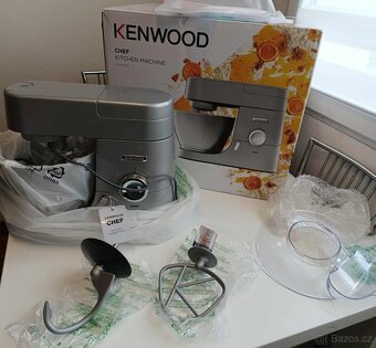 Kuchyňský robot Kenwood KVC3100S - 3