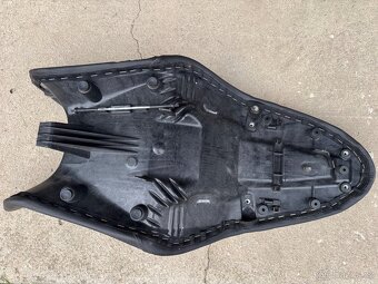 Sedlo Triumph Speed triple 1050 - 3