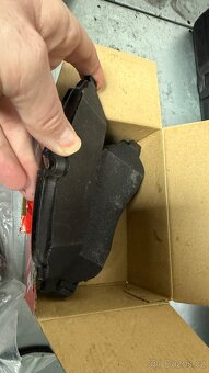 Sada brzdových destiček, kotoučová brzda TRW GDB2117 - 3