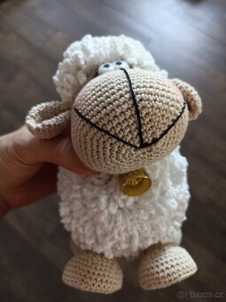 Ručně háčkovaná ovečka - 3