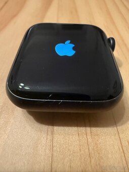 Apple Watch Series 5 44 mm - 3