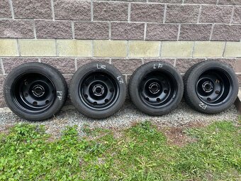 Zimní pneu 215/55/R16/97H včetně disku + poklice - 3