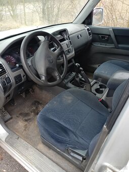 Mitsubishi Pajero - 3