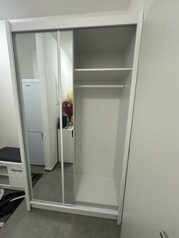 Šatní skříň - 3