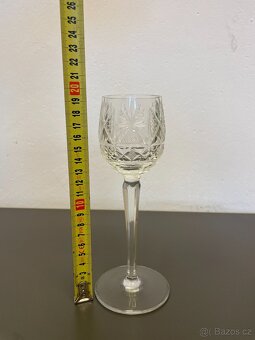 Sklenička z broušeného skla - 3