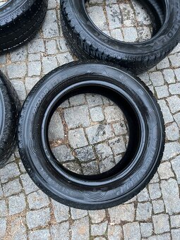225/55 r17C 109/107H - 3