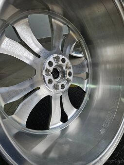 Orig. Land Rover 5x120 / 22" - Nové - 3