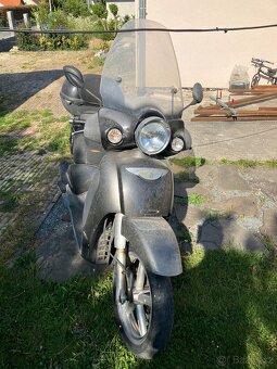 Skútr aprilia 250 - 3