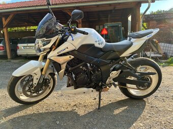 Suzuki GSR 750 (2012) – laděný výfuk, doplňky, TOP stav - 3