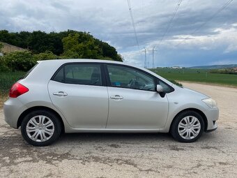 Toyota AURIS, 1.6l, 91 kW, 75 000 km, r.v. 2007 - 3