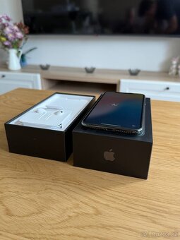 Apple iPhone 11 Pro Max 64 GB – Midnight Green – TOP STAV - 3