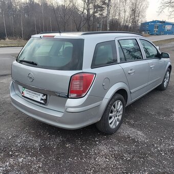 Opel Astra, 1.9CDTI,KRÁSNÁ,SERVISKA,VÝBAVA - 3