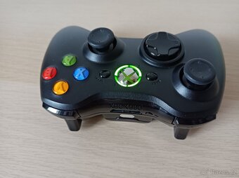 Ovladač na Xbox 360 - 3