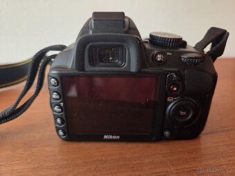 Nikon D3100 - 3