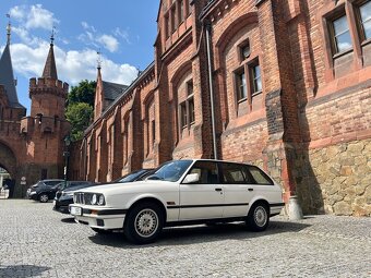 Bmw e30 318i touring - 3