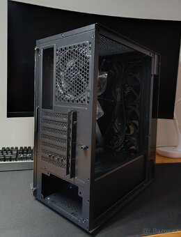 Evolveo Ptero Q12 – RGB PC skříň (ATX / mATX / miniITX) - 3