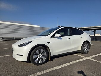 Tesla Model Y LR (2023) - perfektní stav, stále v záruce - 3