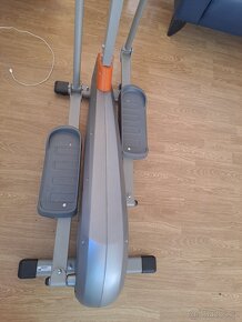 Trenažér  SPORTOP E 850. eliptický trenažér. - 3