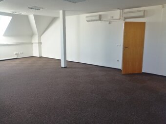 Pronájem rekonstruovaných kancelářských prostor 65 a 20m2 - 3