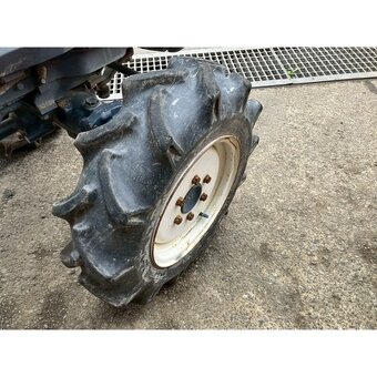 Malotraktor Iseki - 3