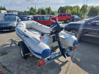 Nafukovací člun s motorem - 3