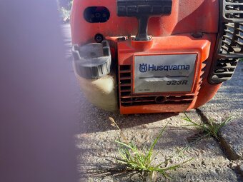 Křovinořez husqvarna 323 R k opravě - 3