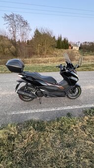 Honda Forza 125 - 3
