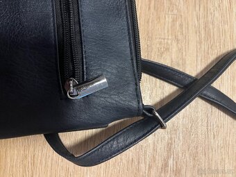 Malá kabelka crossbody - 3