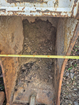 Lopata Caterpillar 313 - 3