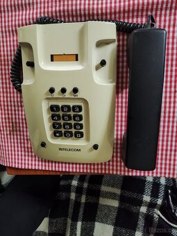 funkční retro telefon - 3