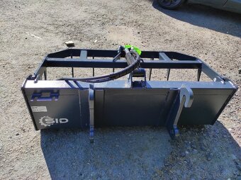 Lopata s hydraulickým přidržovačem - 3