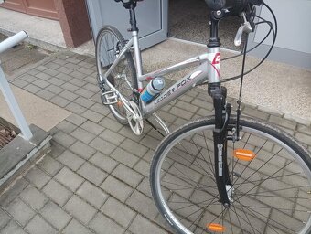 Dámské trekové kolo - 3