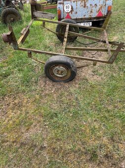 3 přívěsné vozíky - 3