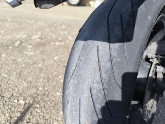 Suzuki GSR 600 - 3