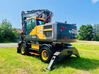 Kolové rypadlo Volvo EW220E - 3