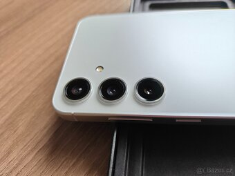 Samsung galaxy S24+ - 3
