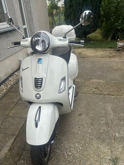 Vespa GTS SUPER 300 - 3