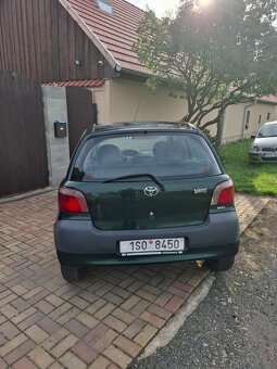 Toyota Yaris 1.0 benzín - 3